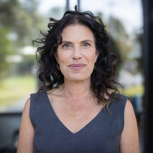 דר לייה נאור